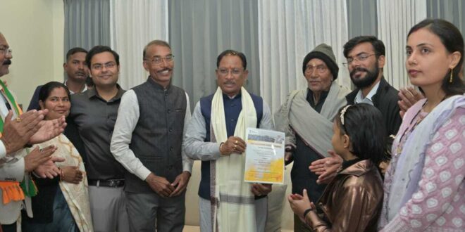 मुख्यमंत्री विष्णुदेव साय ने पीएम सूर्यघर मुफ्त बिजली योजना के अंतर्गत स्थापित सोलर सिस्टम का किया निरीक्षण….