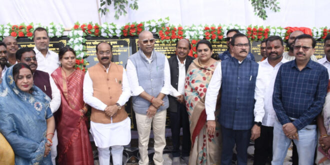 स्वामी विवेकानंद जयंती पर कुरूद नगर पालिका का शुभारंभ, उपमुख्यमंत्री अरुण साव ने की 1.76 करोड़ की घोषणाएँ, 17.76 करोड़ से अधिक के विकास कार्यों का लोकार्पण व शिलान्यास…..