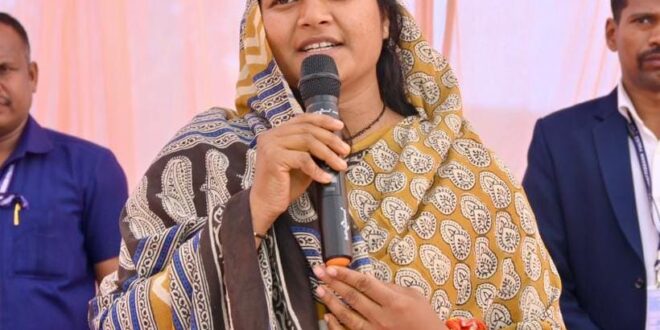 सड़कें बनेंगी विकास का आधार: मंत्री श्रीमती लक्ष्मी राजवाड़े ने सूरजपुर में 15.50 करोड़ के कार्यों का किया शुभारंभ…