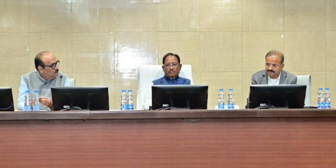 मुख्यमंत्री विष्णु देव साय बस्तर अंचल के समग्र विकास पर केंद्रित ले रहे हैं उच्च स्तरीय समीक्षा बैठक….