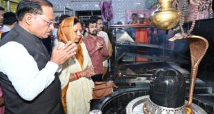 महाशिवरात्रि पर बाबा धाम में मुख्यमंत्री विष्णु देव साय ने की पूजा-अर्चना, 1.20 करोड़ के विकास कार्यों का शिलान्यास