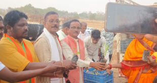 मुख्यमंत्री साय के जन्मदिवस पर पादप बोर्ड द्वारा 2100 औषधीय पौधों का वितरण….