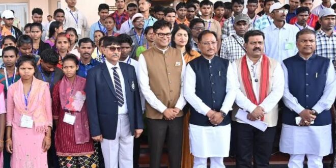 नए विश्वास के साथ आगे बढ़ रहे पुनर्वासित युवा: विधानसभा में समझी जनतांत्रिक प्रणाली….