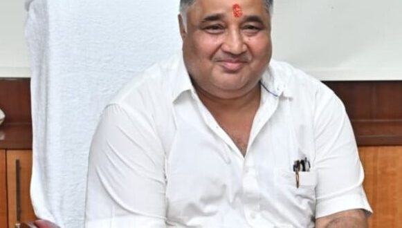 पर्यटन एवं संस्कृति मंत्री राजेश अग्रवाल की पहल से 69.09 करोड़ की लागत से लरंग साय चौक-रामानुजगंज मार्ग का होगा फोरलेन चौड़ीकरण…