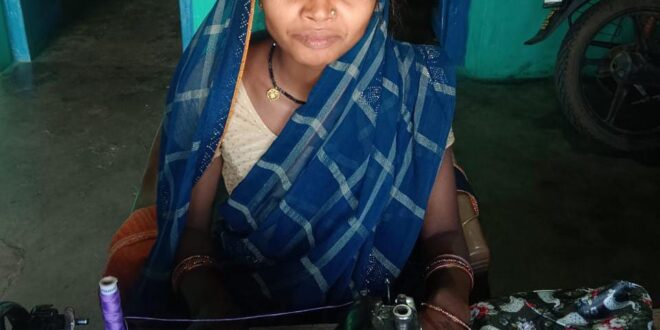 महतारी वंदन योजना बनी महिला सशक्तिकरण की मजबूत आधारशिला, श्रीमती ग्रीसलता साहू ने सिलाई कार्य से बढ़ाया आत्मनिर्भरता की ओर कदम….