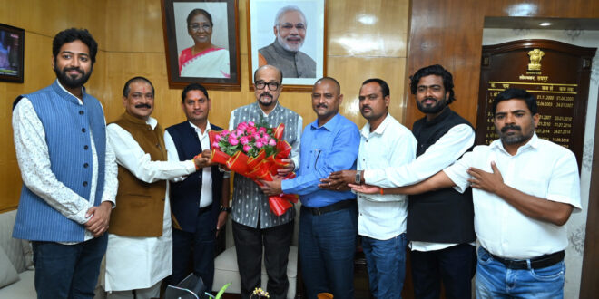 राज्यपाल रमेन डेका से अखिल भारतीय कुर्मी क्षत्रिय महासभा के प्रदेश अध्यक्ष ने भेंट की….