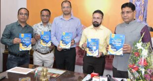 राजस्व मंत्री टंक राम वर्मा ने नागरिकों के हितों से जुड़ी भू-अभिलेख पुस्तकों का किया विमोचन…..