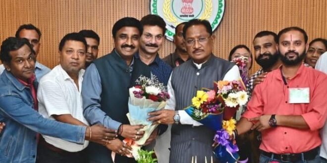 मुख्यमंत्री से छत्तीसगढ़ कर्मचारी अधिकारी फेडरेशन के प्रतिनिधिमंडल ने की मुलाकात….