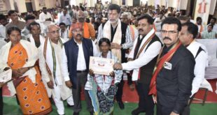 जगदलपुर के वृहद किसान सम्मेलन में उप मुख्यमंत्री विजय शर्मा हुए शामिल….