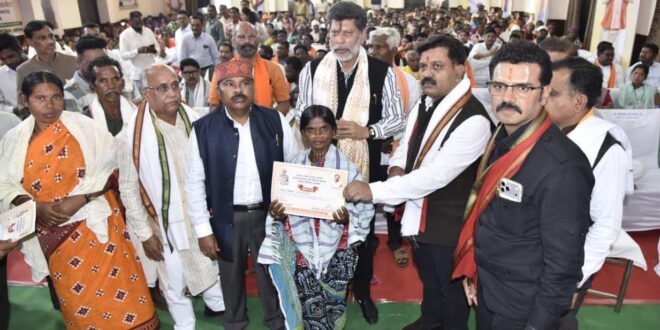 जगदलपुर के वृहद किसान सम्मेलन में उप मुख्यमंत्री विजय शर्मा हुए शामिल….