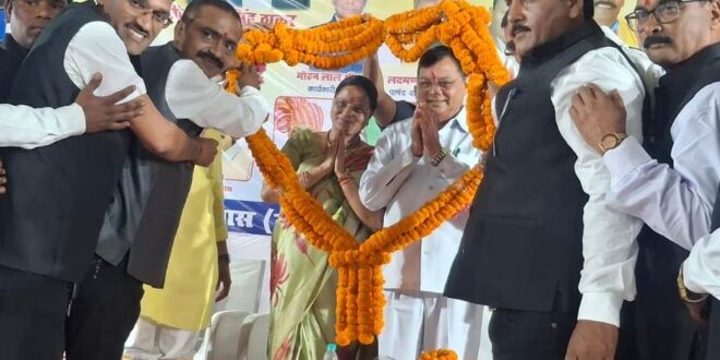 उद्योग मंत्री लखनलाल देवांगन ने आज कोरबा में 30 लाख रूपए की लागत से निर्मित डोम का किया लोकार्पण