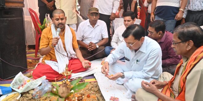 उद्योग मंत्री लखन लाल देवांगन ने चंदपुरिहा कंसोधन वैश्य गुप्ता समाज को सामुदायिक भवन की दी सौगात….