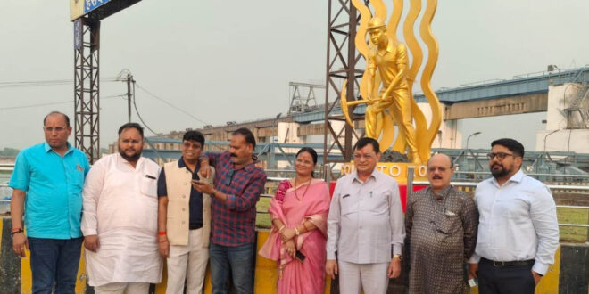 उद्योग मंत्री ने कोलमैन की प्रतिमा का किया अनावरण, मिनी गार्डन का लोकार्पण, सड़क डिवाईडर प्लांटेशन जनसेवा में हुआ समर्पित, कोरबा में शहर सौदंर्यीकरण को मिल रहा नित नया आयाम…..