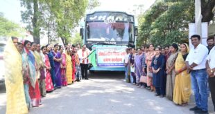उपमुख्यमंत्री ने अंतर्राज्यीय भ्रमण के लिए दीदियों की बस को हरी झंडी दिखाकर किया रवाना…..