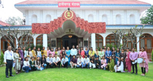 पहली बार महाविद्यालय के विद्यार्थियों ने किया लोकभवन का भ्रमण….