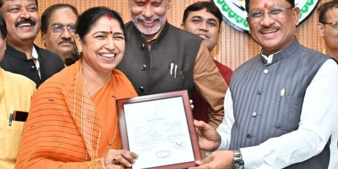 मुख्यमंत्री विष्णु देव साय से नवनिर्वाचित राज्यसभा सदस्य श्रीमती लक्ष्मी वर्मा ने की सौजन्य मुलाकात….