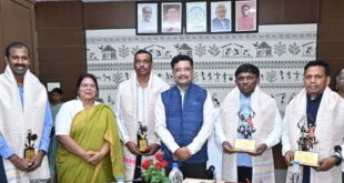 गोवा के मंत्री डॉ. रमेश तावड़कर ने देखी छत्तीसगढ़ की जनजातीय गौरव की झलक, नवा रायपुर स्थित डिजिटल संग्रहालय का किया भ्रमण….