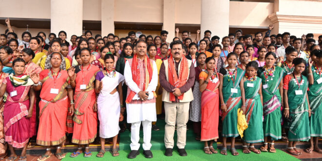 अबुझमाड़िया युवाओं ने अनुभव की लोकतंत्र की कार्यप्रणाली, उपमुख्यमंत्री विजय शर्मा ने अबुझमाड़िया युवाओं से किया आत्मीय संवाद…..