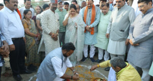 धरसींवा के सरोना में 100 बिस्तर वाले नवीन अस्पताल का भूमिपूजन, स्वास्थ्य सुविधाओं को मिलेगा बड़ा विस्तार: स्वास्थ्य मंत्री श्याम बिहारी जायसवाल…..