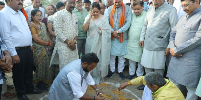 धरसींवा के सरोना में 100 बिस्तर वाले नवीन अस्पताल का भूमिपूजन, स्वास्थ्य सुविधाओं को मिलेगा बड़ा विस्तार: स्वास्थ्य मंत्री श्याम बिहारी जायसवाल…..