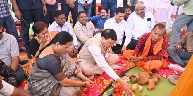 शासकीय स्कूलों के बुनियादी सुविधाओं के विकास के लिए संकल्पित होकर कार्य कर रही विष्णु देव सरकार : उद्योग मंत्री लखन लाल देवांगन….