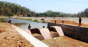 चेकडैम बना ग्रामीण आत्मनिर्भरता का मजबूत आधार, जल संरक्षण से बदली खेती की तस्वीर….