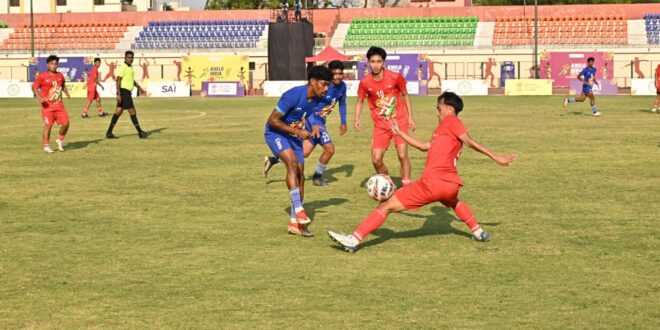 पुरुष फुटबॉल : छत्तीसगढ़ और पश्चिम बंगाल ने फाइनल में बनाई जगह, केंद्रीय खेल राज्य मंत्री ने खिलाड़ियों का किया उत्साहवर्धन…