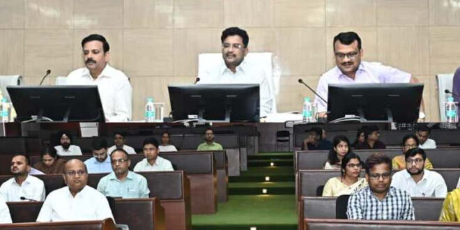 चार जिले के सहायक आयुक्त को शो-कॉज नोटिस, प्रमुख सचिव सोनमणि बोरा ने ली राज्य स्तरीय विभागीय बैठक….