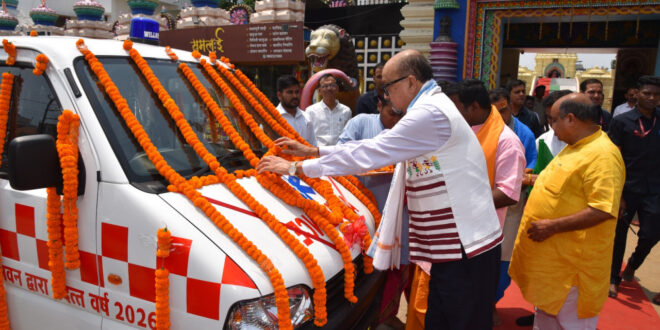 राज्यपाल रमेन डेका ने श्री जगन्नाथ मंदिर ट्रस्ट को सौंपी एम्बुलेंस की चाबी….