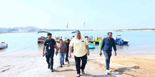 पर्यटन मंत्री राजेश अग्रवाल ने मयाली नेचर कैंप का किया निरीक्षण, पर्यटन सुविधाओं के विस्तार और बेहतर प्रबंधन के दिए निर्देश, बोटिंग का भी लिया आनंद…..