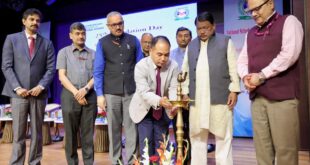 व्यक्तियों को रोजगार चाहने वाला बनने के बजाय रोजगार देने वाला बनाएं- केन्द्रीय मंत्री ओंराव….