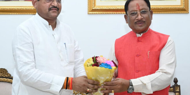 मुख्यमंत्री से उत्तरप्रदेश के राज्यमंत्री रामकेश निषाद ने सौजन्य मुलाकात की…..