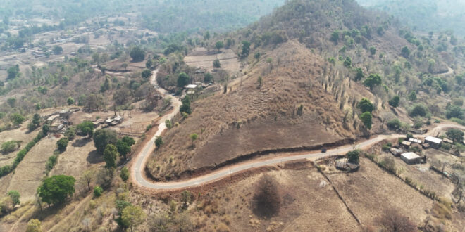 बारहमासी सड़क से जुड़ गया पहाड़ों के बीच बसा चाऊरडोंगरी….