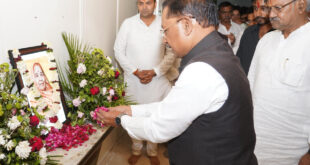 मुख्यमंत्री विष्णु देव साय ने स्वर्गीय श्रीमती प्रेमलता अग्रवाल को दी श्रद्धांजलि….