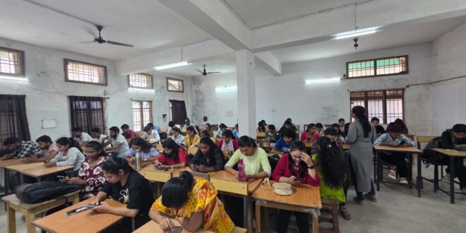 धमतरी में AI क्रांति : AI और अत्याधुनिक कौशल से सुसज्जित होंगे युवा, जिला प्रशासन की पहल से खुलेगा अत्याधुनिक तकनीक और स्वरोजगार का मार्ग…..