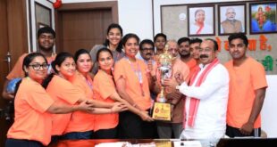उप मुख्यमंत्री अरुण साव से फेडरेशन कप मिक्स्ड नेटबॉल चैंपियनशिप में रजत पदक जीतने वाले खिलाड़ियों ने की मुलाकात….