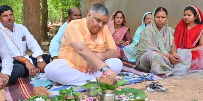 छत्तीसगढ़ की धार्मिक विरासत के संरक्षण और विकास के लिए राज्य सरकार प्रतिबद्ध- धर्मस्व मंत्री राजेश अग्रवाल….