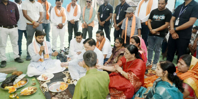 निगम के 06 वार्डो में होंगे 01 करोड़ 08 लाख रू. के नये विकास कार्य, उद्योग मंत्री लखनलाल देवांगन के मुख्य आतिथ्य एवं महापौर श्रीमती संजूदेवी राजपूत की अध्यक्षता में किया गया इन विकास कार्यो का भूमिपूजन….