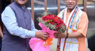 मुख्यमंत्री ने उत्तर प्रदेश के मुख्यमंत्री योगी आदित्यनाथ का किया आत्मीय स्वागत…..