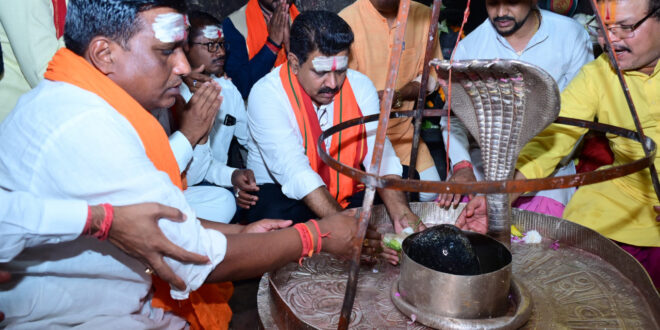’उप मुख्यमंत्री विजय शर्मा ने भोरमदेव मंदिर में की पूजा अर्चना’…..