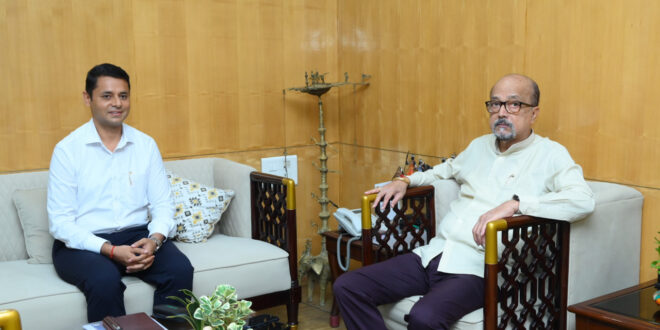 ’राज्यपाल रमेन डेका ने पर्यटन स्थलों का विकास एवं सुविधाएं बढ़ाने के दिए निर्देश’….
