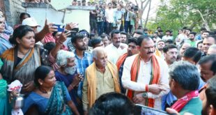 गैस सिलेंडर विस्फोट में 4 की मौत, स्वास्थ्य मंत्री श्याम बिहारी जायसवाल ने परिजनों से मिलकर जताया शोक…..