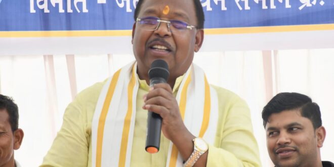 ’कृषि मंत्री रामविचार नेताम ने किया काशीसोत व्यपवर्तन योजना नहर विस्तार कार्य का भूमिपूजन’….
