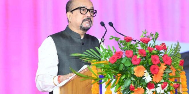 बस्तर में प्राकृतिक संपदा और नवाचार का संगम- राज्यपाल रमेन डेका……