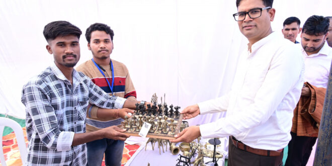 इनोवेशन महाकुंभ 1.0 में वित्त मंत्री ओपी चौधरी ने किया स्टॉल्स का निरीक्षण, युवाओं को दिया नवाचार का संदेश….