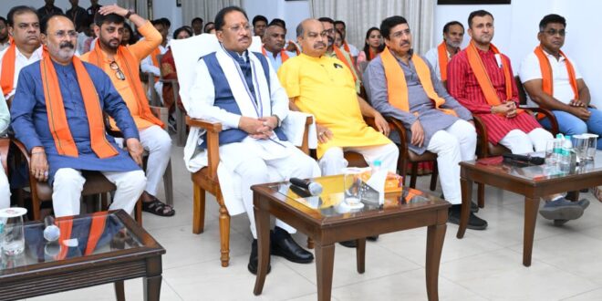 ’मन की बात में गूंजा छत्तीसगढ़ का गौरव: मुख्यमंत्री विष्णुदेव साय ने कहा – यह प्रदेश की प्रतिभा और विरासत को राष्ट्रीय सम्मान मिलने का क्षण’….