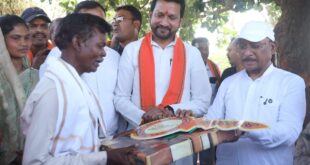 सुशासन तिहार: मुख्यमंत्री विष्णु देव साय ने पीएम जनमन के हितग्राही को सौंपी खुशियों की चाबी…..
