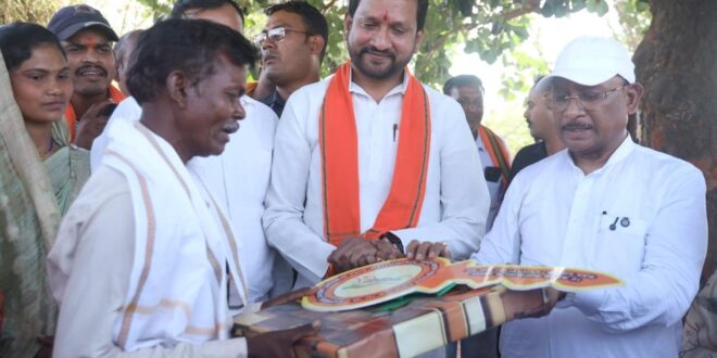 सुशासन तिहार: मुख्यमंत्री विष्णु देव साय ने पीएम जनमन के हितग्राही को सौंपी खुशियों की चाबी…..