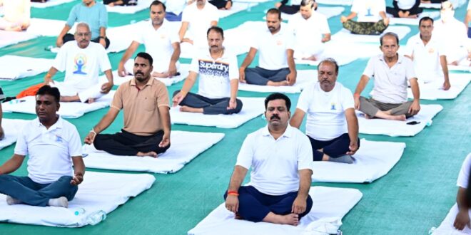 ऋषि-मुनियों की अमूल्य विरासत है योग, इसे जीवन का हिस्सा बनाएं – उप मुख्यमंत्री विजय शर्मा….