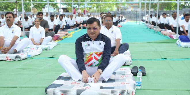 योग से शारीरिक व मानसिक विकास होता है, इसे जीवन में अपनाएं – मंत्री लखनलाल देवांगन…..